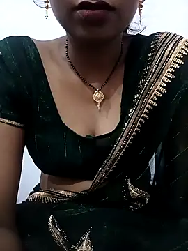 priiyafuun online show from October 13, 2025, 4:52 pm