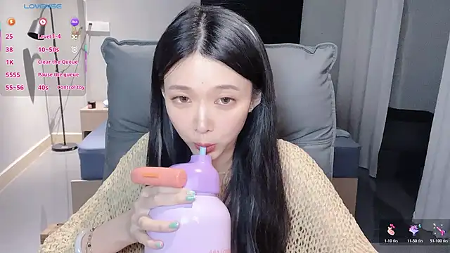 NiNi-baby520 online show from October 24, 2025, 3:44 pm