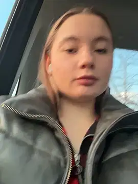 StephanieMur online show from November 20, 2025, 3:07 am