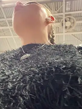 Snapshot of StephanieMur chatting on September 28, 2025, 5:03 am StephanieMur online show from September 28, 2025, 5:03 am