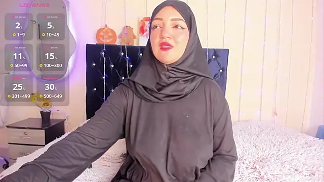 Snapshot of Dana-Alabi chatting on November 7, 2025, 12:42 pm Dana-Alabi online show from November 7, 2025, 12:42 pm