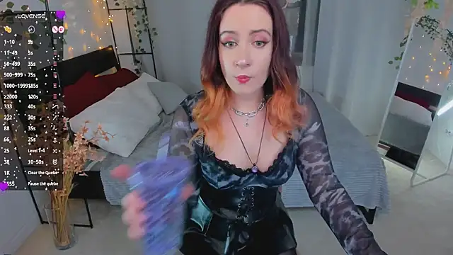 NanaMoonlight online show from April 23, 2026, 8:43 pm