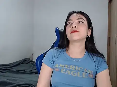 EloiseJun online show from November 28, 2025, 3:50 am