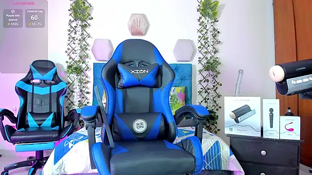 Snapshot of _taylor_black chatting on September 30, 2025, 12:16 am  taylor black online show from September 30, 2025, 12:16 am