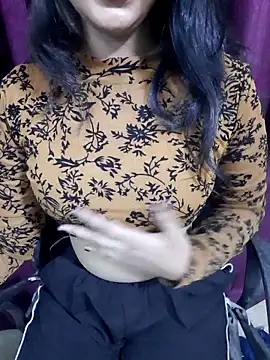 Snapshot of Monalisa670 chatting on October 1, 2025, 4:22 pm Monalisa670 online show from October 1, 2025, 4:22 pm