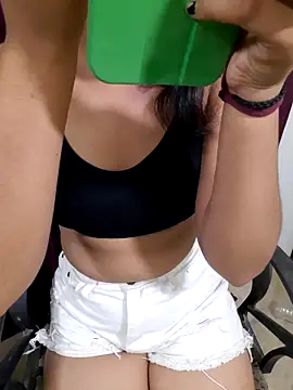 Snapshot of Monalisa670 chatting on October 4, 2025, 6:20 pm Monalisa670 online show from October 4, 2025, 6:20 pm