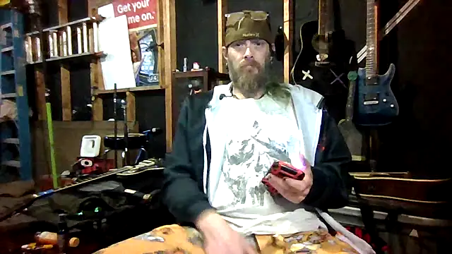 Snapshot of thejuicybacon chatting on May 25, 2026, 8:35 am thejuicybacon online show from May 25, 2026, 8:35 am