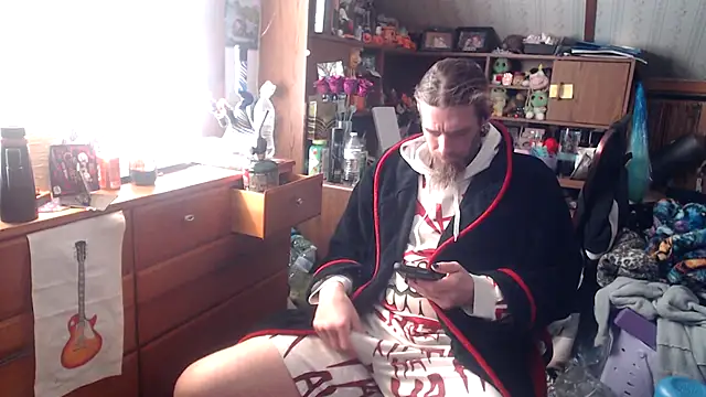 Snapshot of thejuicybacon chatting on April 29, 2026, 12:20 pm thejuicybacon online show from April 29, 2026, 12:20 pm