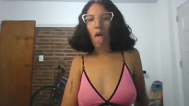 Snapshot of loliporomero chatting on January 6, 2026, 1:42 am loliporomero online show from January 6, 2026, 1:42 am