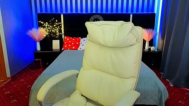 Neyla Charm online show from March 8, 2026, 2:09 pm