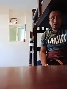 Snapshot of hernande986 chatting on May 21, 2026, 9:12 pm hernande986 online show from May 21, 2026, 9:12 pm