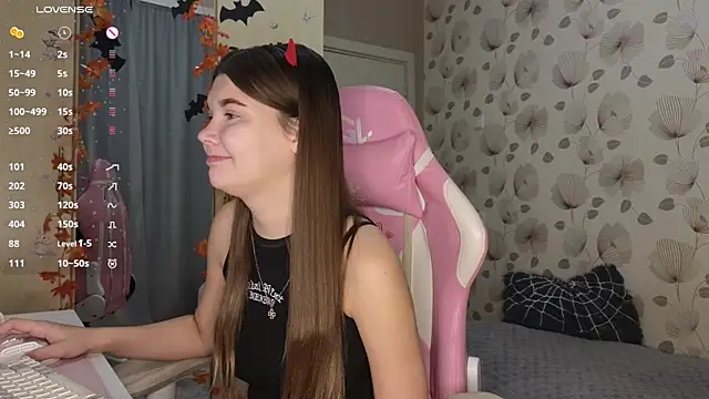  cute ice online show from October 31, 2025, 6:10 am