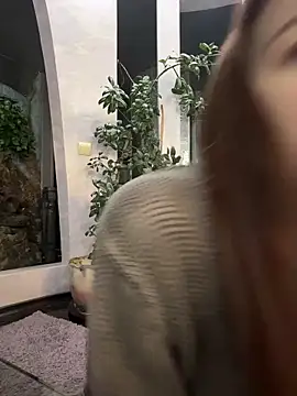 Snapshot of MichelleRoux chatting on November 25, 2025, 3:51 am MichelleRoux online show from November 25, 2025, 3:51 am