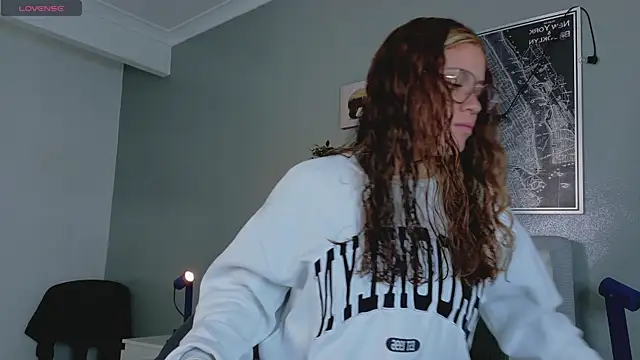 BelaMiller  online show from October 11, 2025, 11:44 am