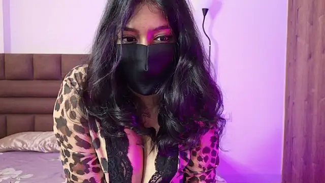 Snapshot of Gulaboo100 chatting on November 20, 2025, 7:09 am Gulaboo100 online show from November 20, 2025, 7:09 am