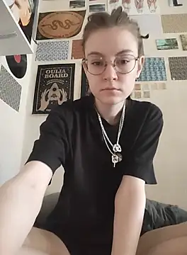 Snapshot of _arigins_ chatting on October 11, 2025, 10:05 am  arigins  online show from October 11, 2025, 10:05 am