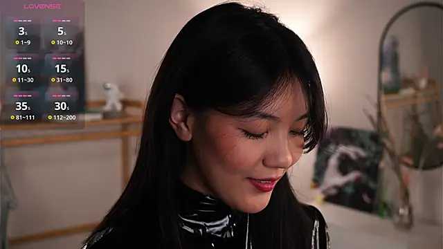 Snapshot of MoiraEger chatting on October 12, 2025, 5:03 pm MoiraEger online show from October 12, 2025, 5:03 pm