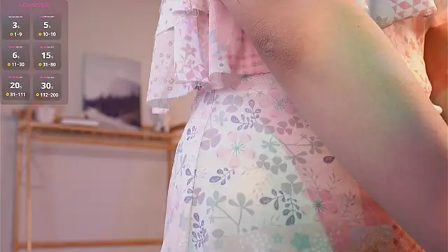 Snapshot of MoiraEger chatting on November 25, 2025, 4:07 pm MoiraEger online show from November 25, 2025, 4:07 pm