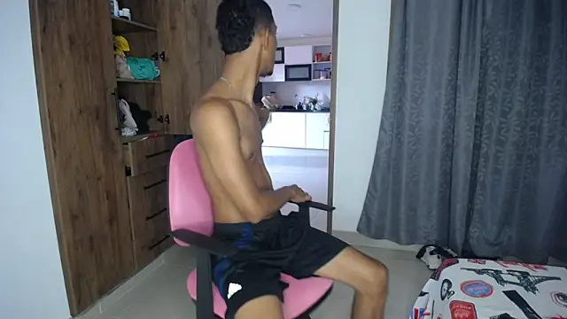 Snapshot of miguelmarcus chatting on September 20, 2025, 2:22 pm miguelmarcus online show from September 20, 2025, 2:22 pm