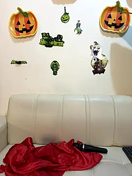 Amy ruizz online show from October 31, 2025, 11:07 am