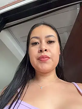 Snapshot of CrisMarulanda chatting on January 10, 2026, 3:29 pm CrisMarulanda online show from January 10, 2026, 3:29 pm