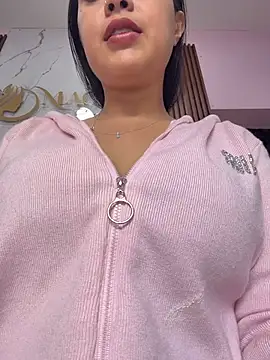 Snapshot of CrisMarulanda chatting on February 11, 2026, 3:01 pm CrisMarulanda online show from February 11, 2026, 3:01 pm