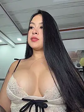 Snapshot of CrisMarulanda chatting on February 10, 2026, 4:11 am CrisMarulanda online show from February 10, 2026, 4:11 am