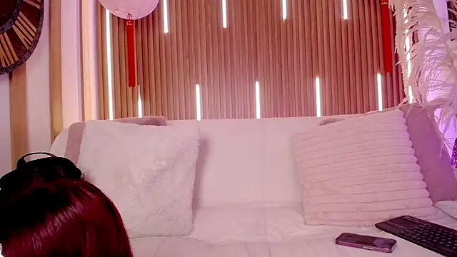 MylaDreams online show from February 6, 2026, 6:09 am