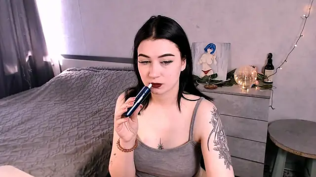 Katie Kiss online show from April 2, 2026, 7:37 am