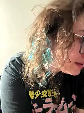 paigeycakes online show from October 8, 2025, 3:08 am