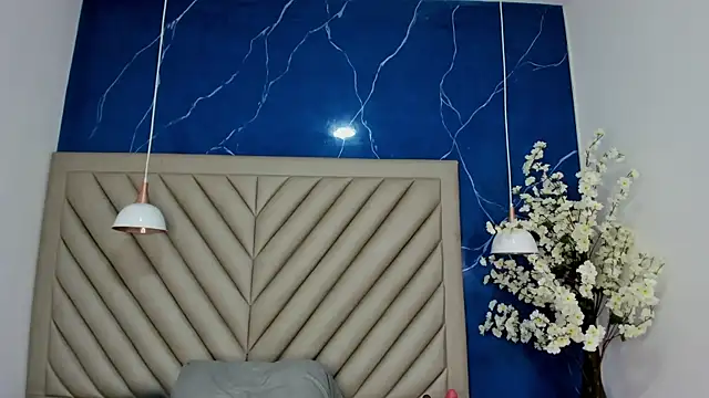 Snapshot of Ibbie_drastic chatting on December 4, 2025, 12:04 pm Ibbie drastic online show from December 4, 2025, 12:04 pm