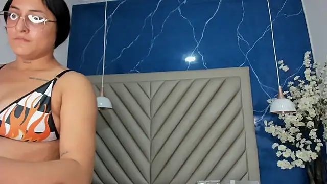 Snapshot of Ibbie_drastic chatting on November 28, 2025, 12:05 pm Ibbie drastic online show from November 28, 2025, 12:05 pm