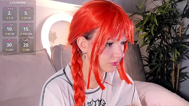 Molly Platt online show from December 4, 2025, 9:19 am