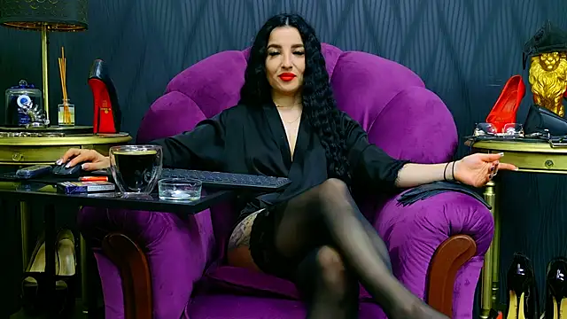 VivianReeve online show from May 25, 2026, 12:37 pm