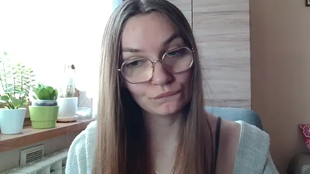 LooveELLYx online show from March 10, 2026, 7:34 am