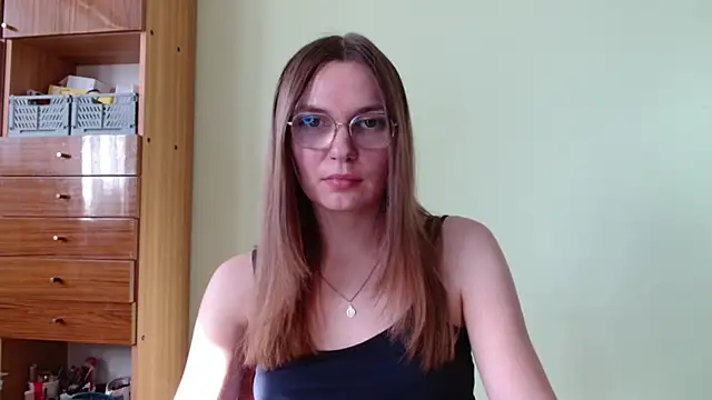 LooveELLYx online show from September 24, 2025, 2:23 pm