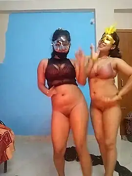 Snapshot of Sexy_dolls chatting on February 7, 2026, 1:52 pm Sexy dolls online show from February 7, 2026, 1:52 pm