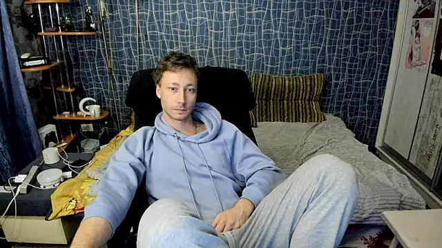 CuteBoy228 online show from April 18, 2026, 9:48 pm