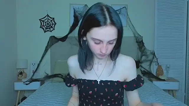 Snapshot of Little_moly999 chatting on November 1, 2025, 9:30 pm Little moly999 online show from November 1, 2025, 9:30 pm