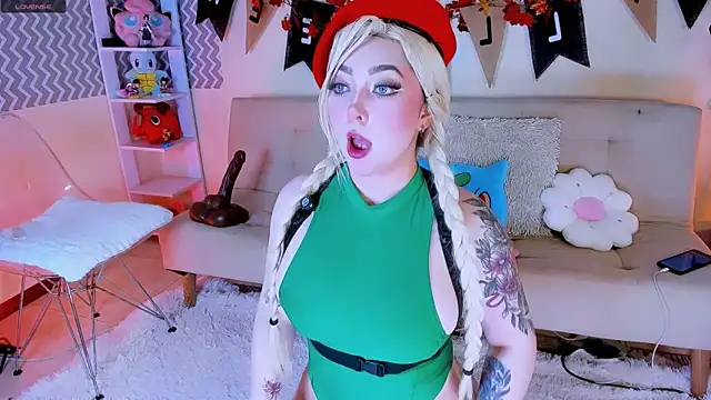 Simonesmith01 online show from October 27, 2025, 8:10 pm