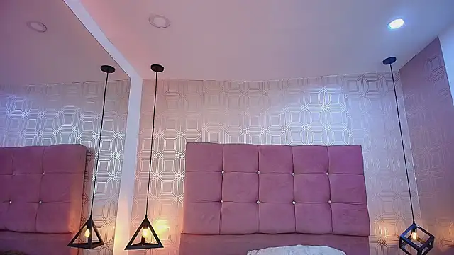 Snapshot of LexieBloom chatting on October 27, 2025, 4:13 am LexieBloom online show from October 27, 2025, 4:13 am