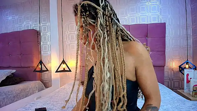 Snapshot of LexieBloom chatting on October 24, 2025, 4:11 am LexieBloom online show from October 24, 2025, 4:11 am