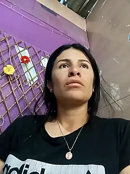 karinnahotdirty online show from September 19, 2025, 6:34 pm