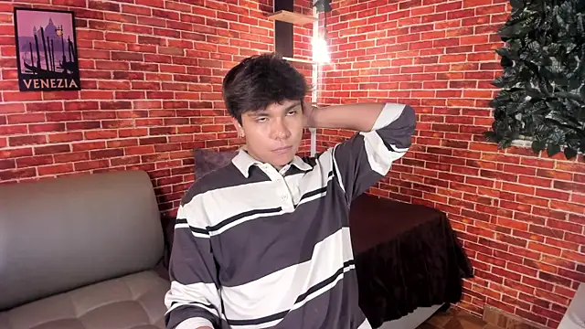 Snapshot of Thiago_Kozak chatting on July 20, 2026, 1:35 pm Thiago Kozak online show from July 20, 2026, 1:35 pm
