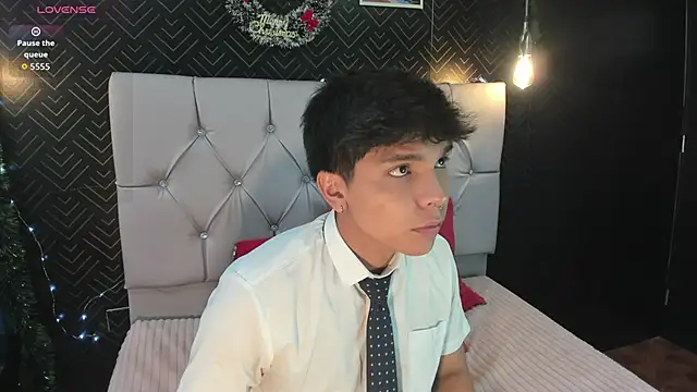 Snapshot of Thiago_Kozak chatting on November 27, 2025, 12:27 pm Thiago Kozak online show from November 27, 2025, 12:27 pm