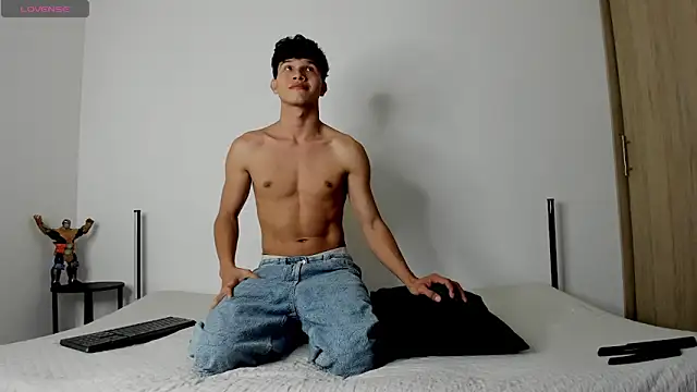 Snapshot of 2Amateur_Guys chatting on November 26, 2025, 11:38 pm 2Amateur Guys online show from November 26, 2025, 11:38 pm