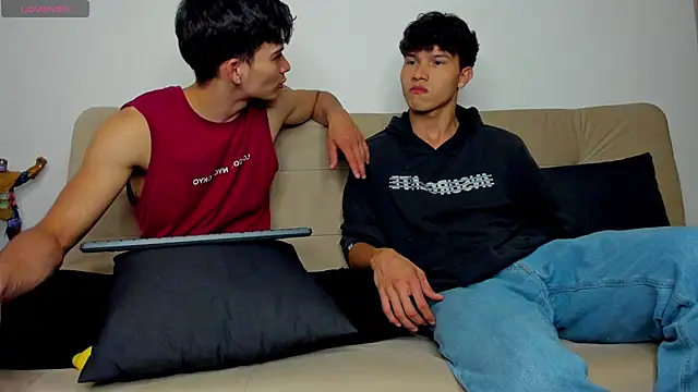 Snapshot of 2Amateur_Guys chatting on December 15, 2025, 12:16 am 2Amateur Guys online show from December 15, 2025, 12:16 am