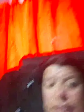 Hanna Kieran online show from November 30, 2025, 11:00 am