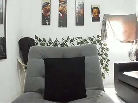 Latins Boss online show from April 17, 2026, 6:44 pm