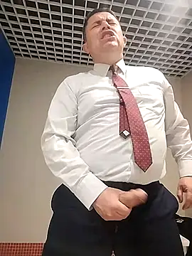 Snapshot of BigCristh79 chatting on December 3, 2025, 2:23 am BigCristh79 online show from December 3, 2025, 2:23 am